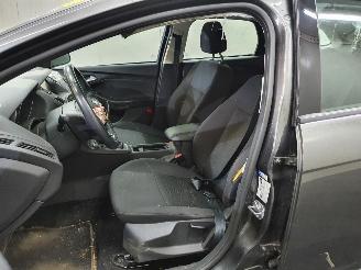 Ford Focus 1.0 EcoBoost 100pk picture 26