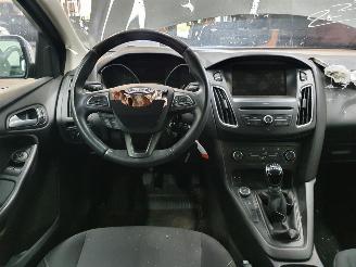 Ford Focus 1.0 EcoBoost 100pk picture 13