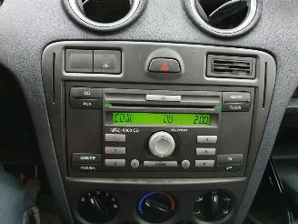 Ford Fusion 1.4 16v Champion picture 25