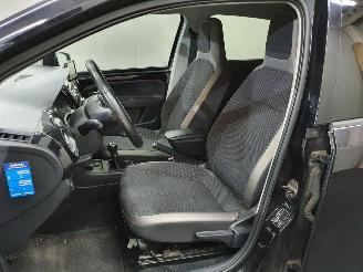 Volkswagen Up! 121 1.0 BlueMotion High Up! picture 26