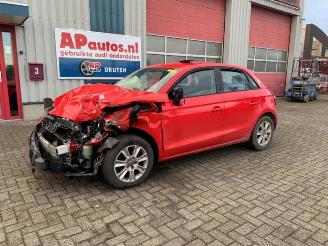 Vrakbiler auto Audi A1 A1 Sportback (8XA/8XF), Hatchback 5-drs, 2011 / 2018 1.2 TFSI 2014/4