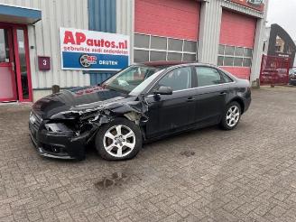 Vrakbiler auto Audi A4 A4 (B8), Sedan, 2007 / 2015 1.8 TFSI 16V 2011/10
