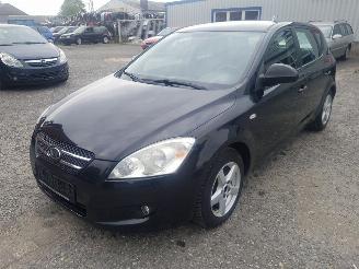 Salvage car Kia Cee d Black Pearl 1K Onderdelen Bumper Deur 2007/5