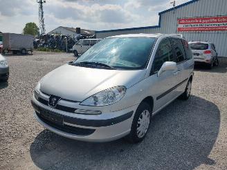 Vrakbiler auto Peugeot 807 Zilver EZR 2.2 HDI Onderdelen 20LM24 Bak 2006/7