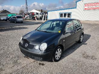 demontáž osobní automobily Volkswagen Polo 9N 1.2 Schwarz LC9Z Onderdelen 2001/12