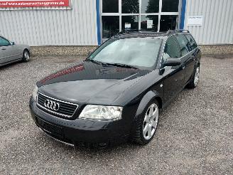 Uttjänta bilar auto Audi A6 4B 2.4 Quattro Paars LZ4V Onderdelen ARJ Motor 2000/1