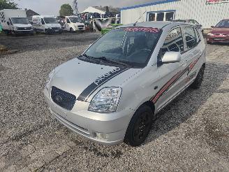 Coche siniestrado Kia Picanto 1.0 Zilver S3 Onderdelen G4HE Motor 2004/7