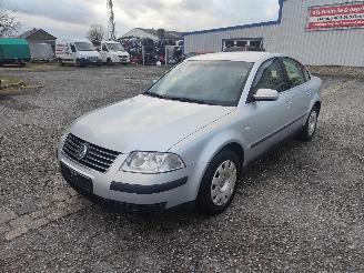 Volkswagen Passat 3BG 2.0 Zilver LA7W Onderdelen AZM Motor picture 1