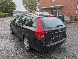 Kia Ceed 1.4 Schwarz picture 7