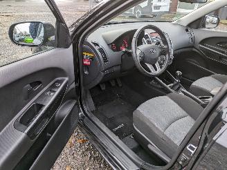 Kia Ceed 1.4 Schwarz picture 9