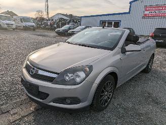 škoda osobní automobily Opel Astra Twin Top Cabrio 1.6 2006/7