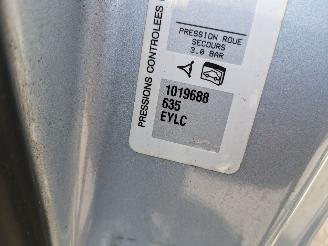 Peugeot 206 CC 1.6 Automatik picture 16