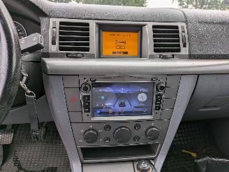 Opel Vectra 2.0 DTI picture 12