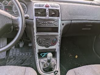 Peugeot 307 1.4 picture 12