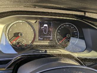 Volkswagen Polo 1.0 picture 13