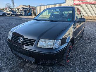 Vrakbiler auto Volkswagen Polo 1.4 2001/6