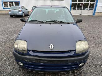 Renault Clio 1.2 picture 2