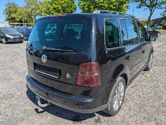 Volkswagen Touran 2.0 picture 5