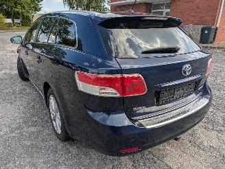 Toyota Avensis 2.2 picture 9