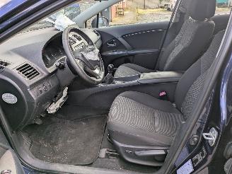 Toyota Avensis 2.2 picture 12