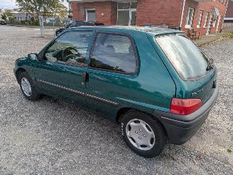 Peugeot 106  picture 7