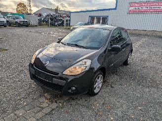 disassembly passenger cars Renault Clio III 1.2 16V NV676 2009/7