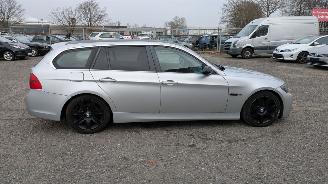 BMW 3-serie 325i Touring picture 4