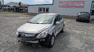 Vrakbiler auto Opel Corsa  2013/8