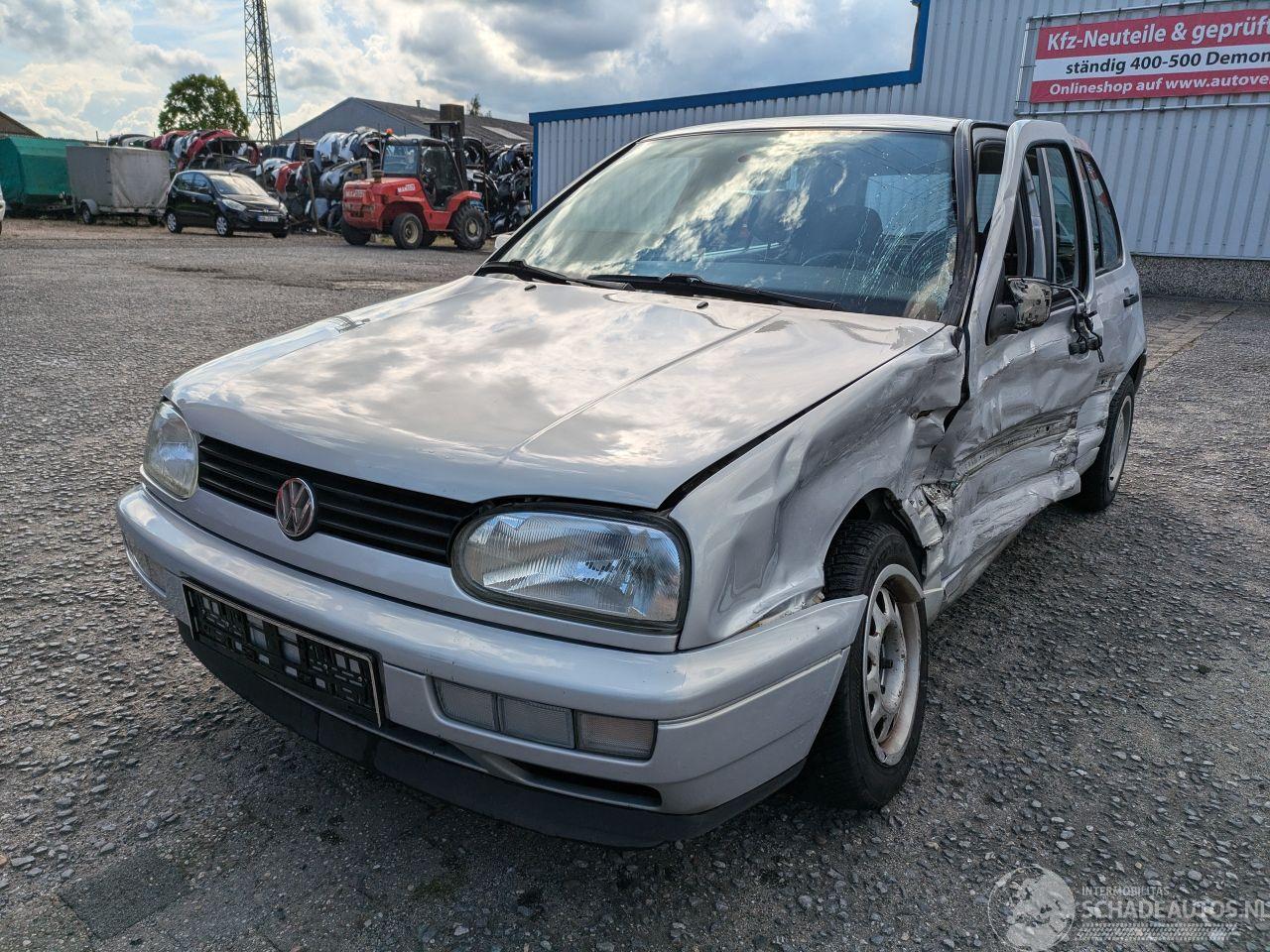 Volkswagen Golf 1.6