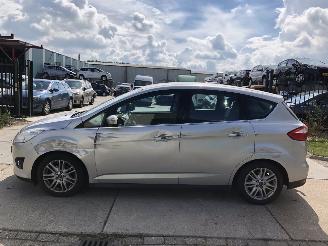 Vaurioauto  passenger cars Ford C-Max 1.0 ecoboost 92kW NAVI 2013/6