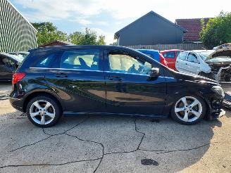 Uttjänta bilar auto Mercedes B-klasse 180 prestige.com 2014/9