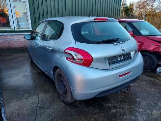 Vrakbiler auto Peugeot 208  2013/1