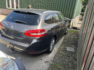 Peugeot 308 1.2 puretech picture 5