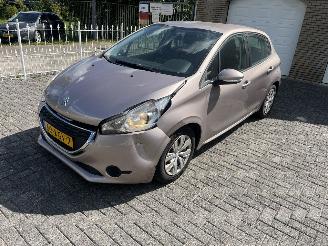 Peugeot 208 1.4 vti picture 1
