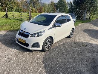 Coche siniestrado Peugeot 108  2014/11