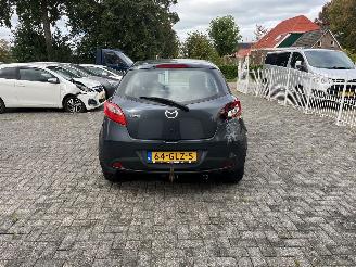 Mazda 2  picture 4