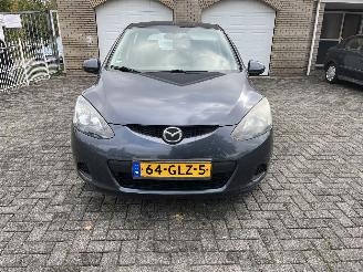 Mazda 2  picture 8