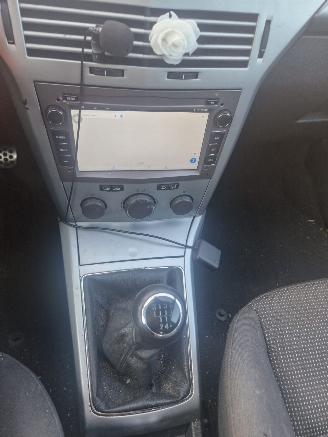 Opel Astra 1.4 gtc picture 13