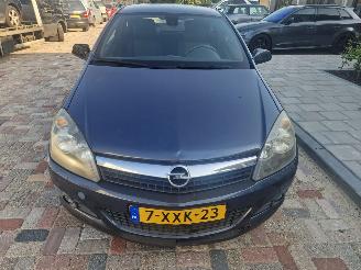 Opel Astra 1.4 gtc picture 1