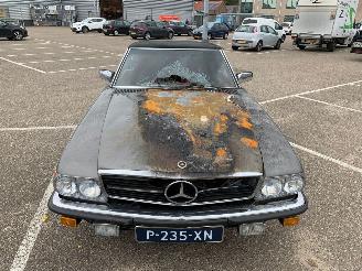 krockskadad bil bedrijf Mercedes SL 450 SL 1979/2