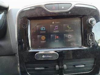 Renault Clio  picture 13