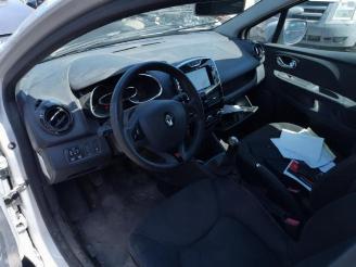 Renault Clio  picture 8