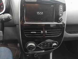 Uttjänta bilar auto Renault Clio Clio IV Estate/Grandtour (7R), Combi 5-drs, 2012 / 2021 0.9 Energy TCE 90 12V 2016/6