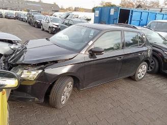 Vrakbiler auto Skoda Fabia Fabia III (NJ3), Hatchback 5-drs, 2014 / 2021 1.0 12V 2015/1