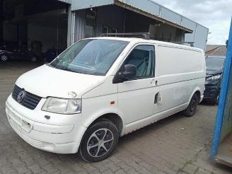 Vrakbiler auto Volkswagen Transporter Transporter T5, Van, 2003 / 2015 2.5 TDi 2007/10