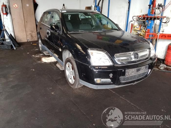 Opel Signum Signum (F48), Hatchback 5-drs, 2003 / 2008 2.2 DGI 16V