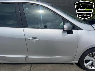 Renault Scenic Scenic III (JZ), MPV, 2009 / 2016 2.0 16V CVT picture 5