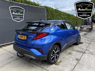 Toyota C-HR C-HR (X1,X5), SUV, 2016 2.0 16V Hybrid picture 8