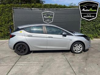 Salvage car Opel Astra Astra K, Hatchback 5-drs, 2015 / 2022 1.6 CDTI 110 16V 2018