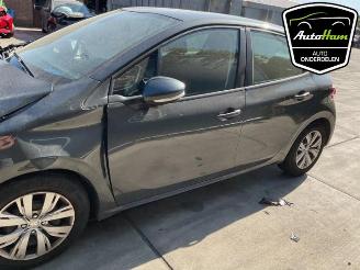 Peugeot 208 208 I (CA/CC/CK/CL), Hatchback, 2012 / 2019 1.4 16V picture 5